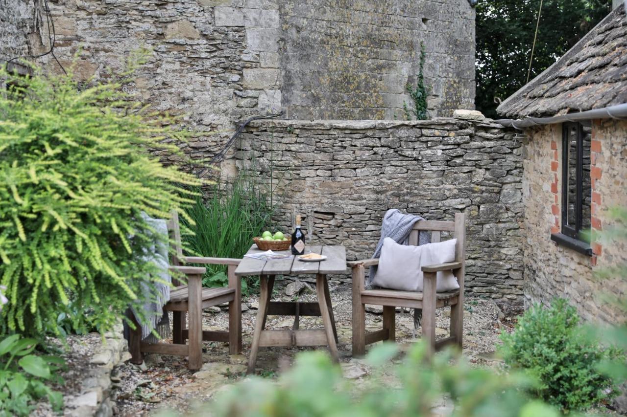The Bothy Beverston Castle テットベリー エクステリア 写真
